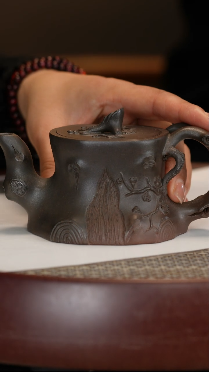 【闪购商品】紫砂茶壶【潘春芳】柴烧矮梅桩   230CC