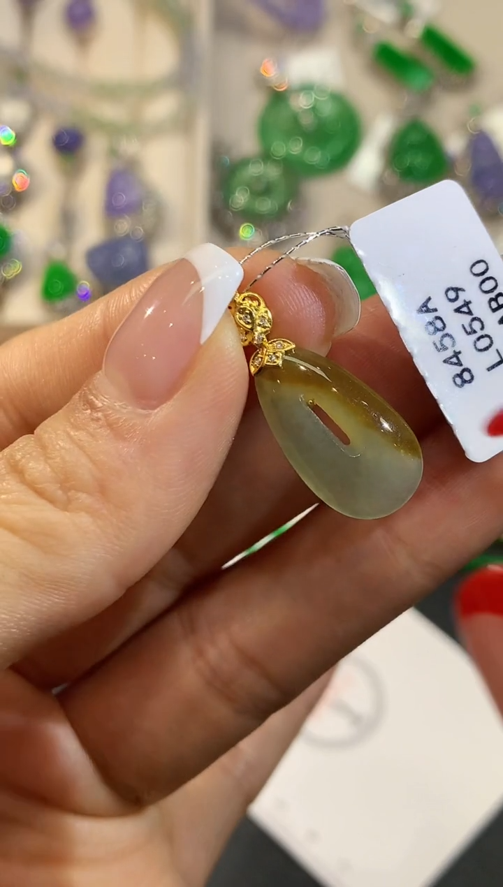 【闪购商品】翡翠吊坠(不含链)18K金镶嵌L0549