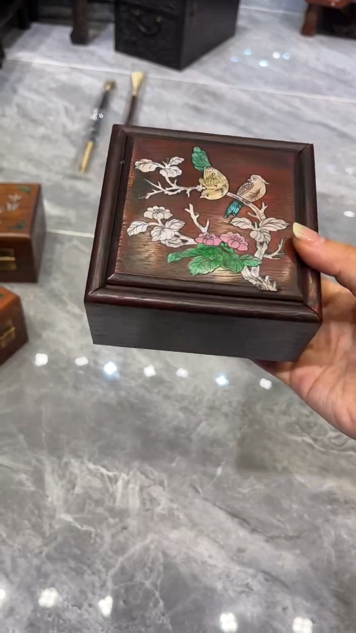 木鸟踏花枝方形抽拉盒