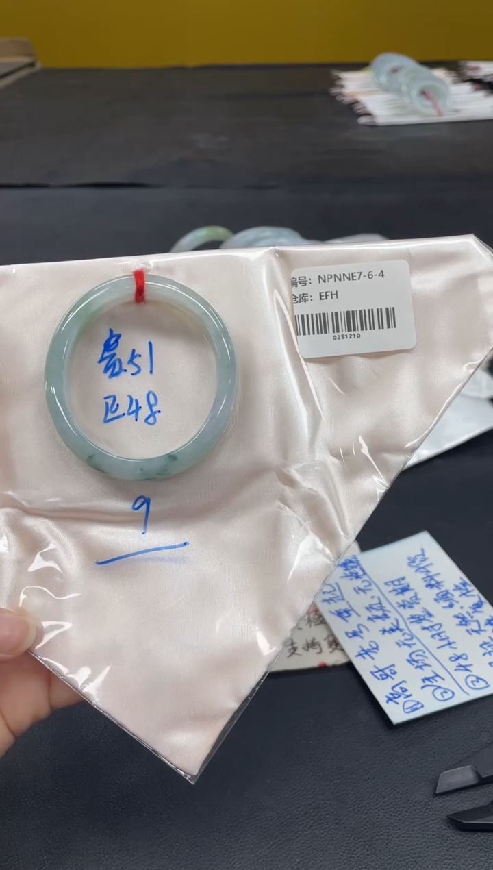未镶嵌手镯翡翠翡翠手镯