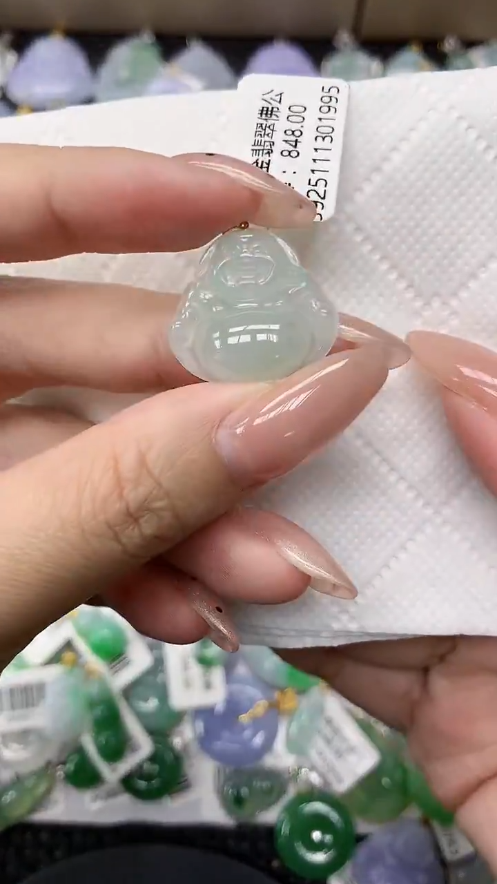 颈饰18K金镶嵌翡翠11111111111111