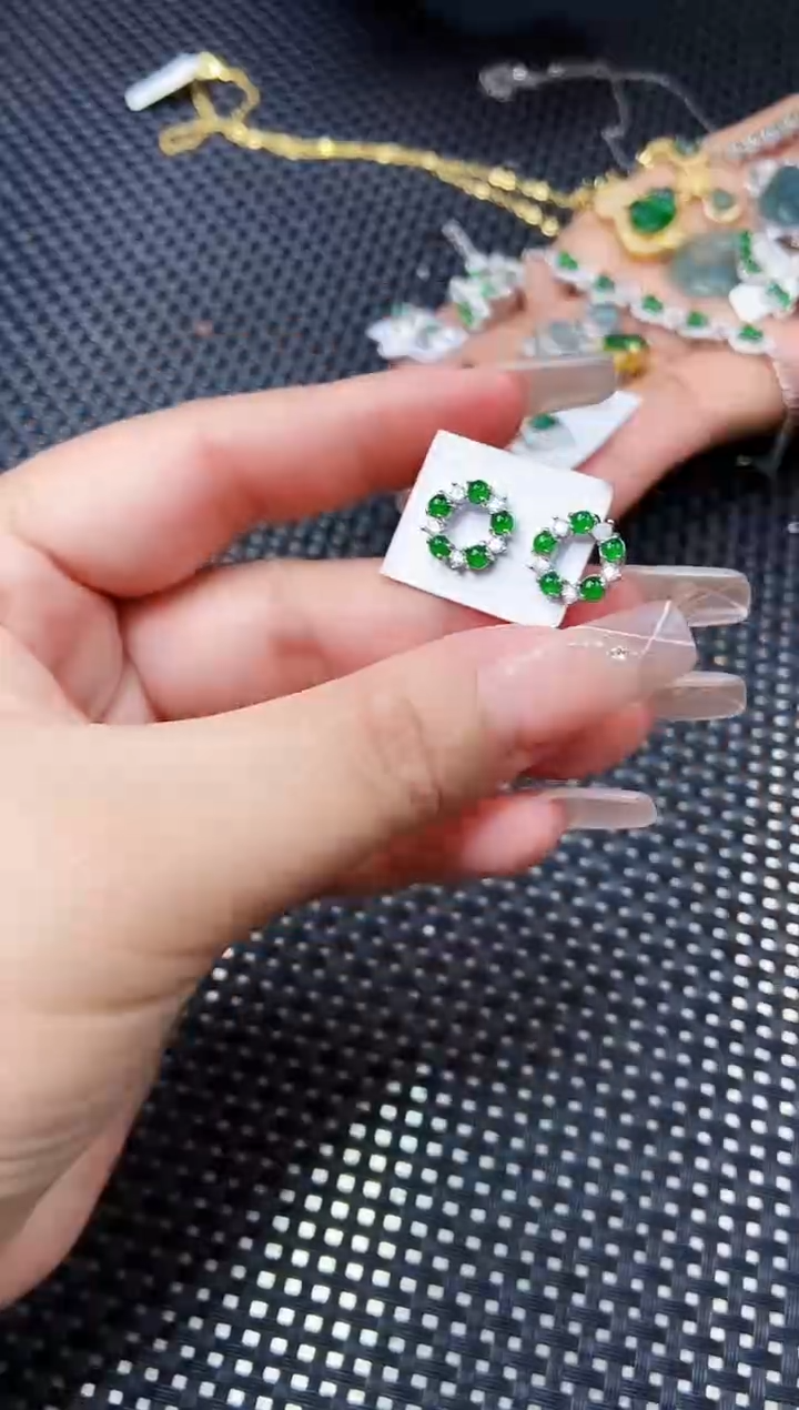 【闪购商品】翡翠未镶嵌耳饰11111111