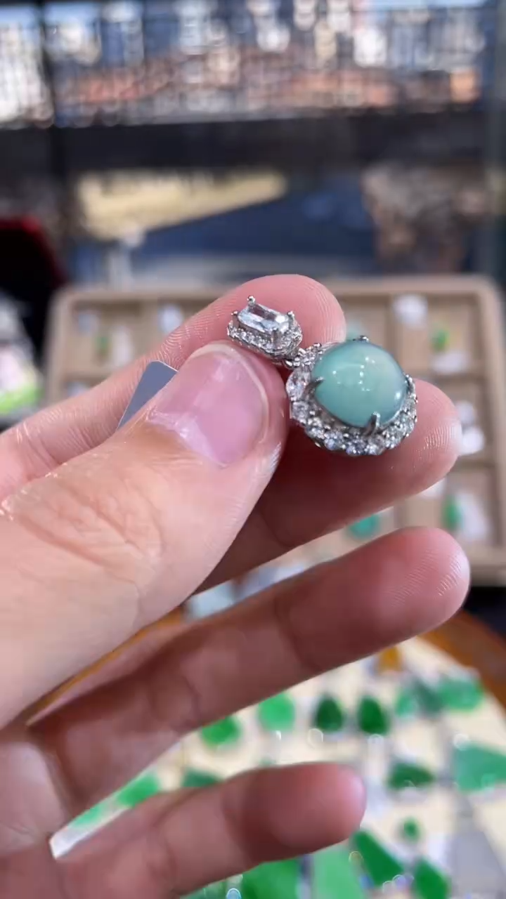 【闪购商品】翡翠吊坠(不含链)银S925镶嵌蛋面