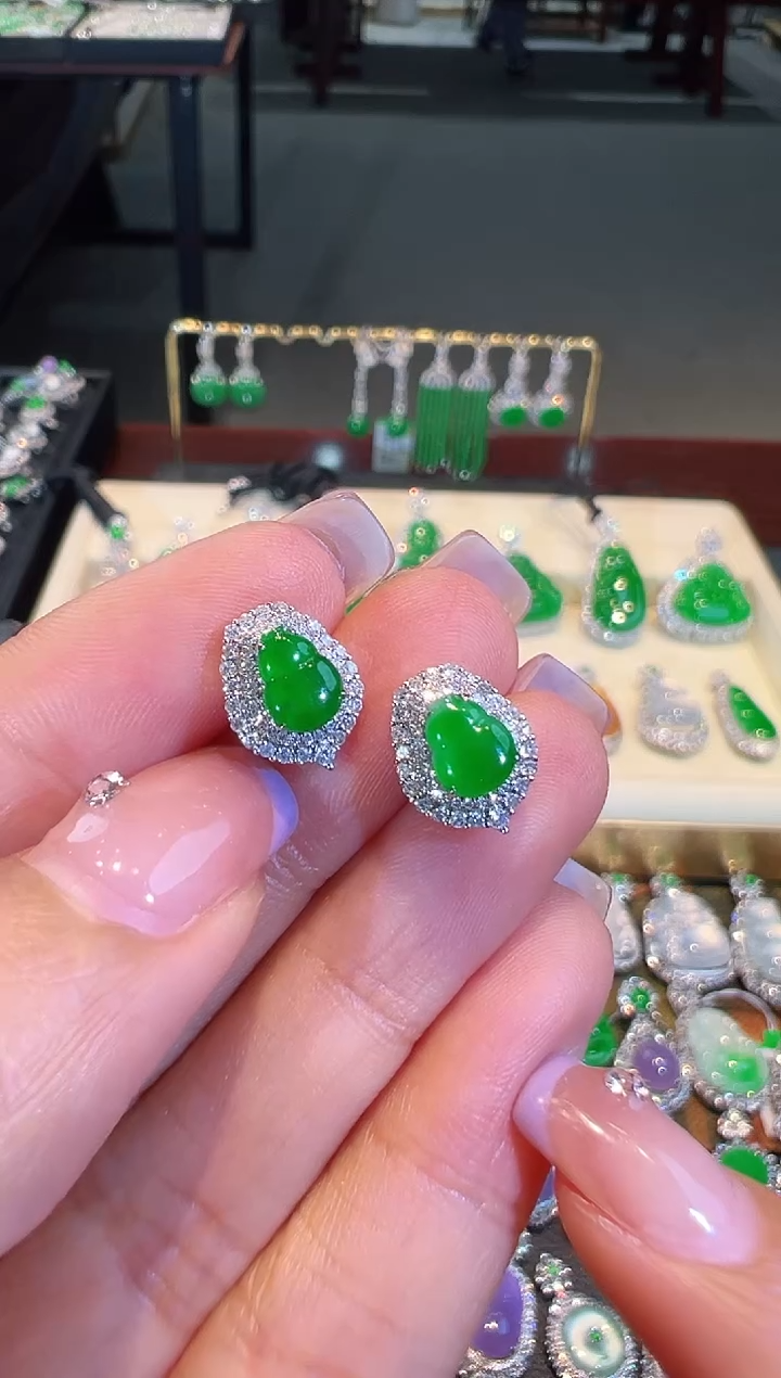 【闪购商品】翡翠耳饰18K金镶嵌翡翠