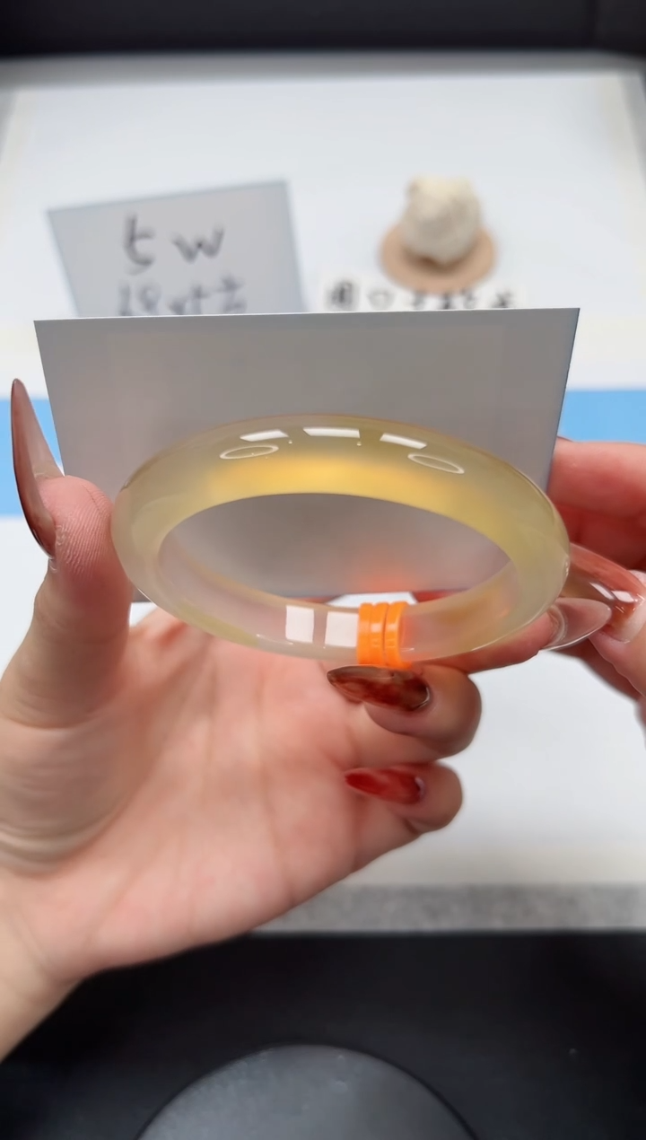 【闪购商品】玛瑙/玉髓手镯未镶嵌163/香槟59.5