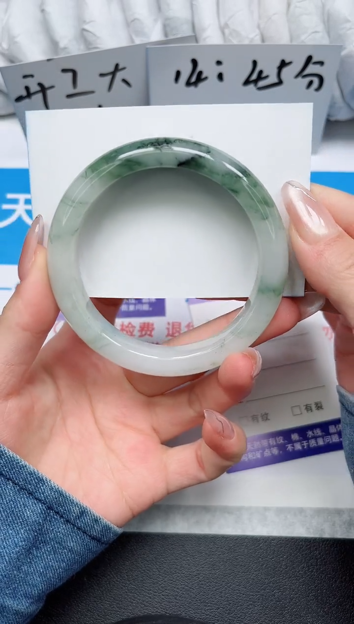 【闪购商品】石英质玉手镯未镶嵌4