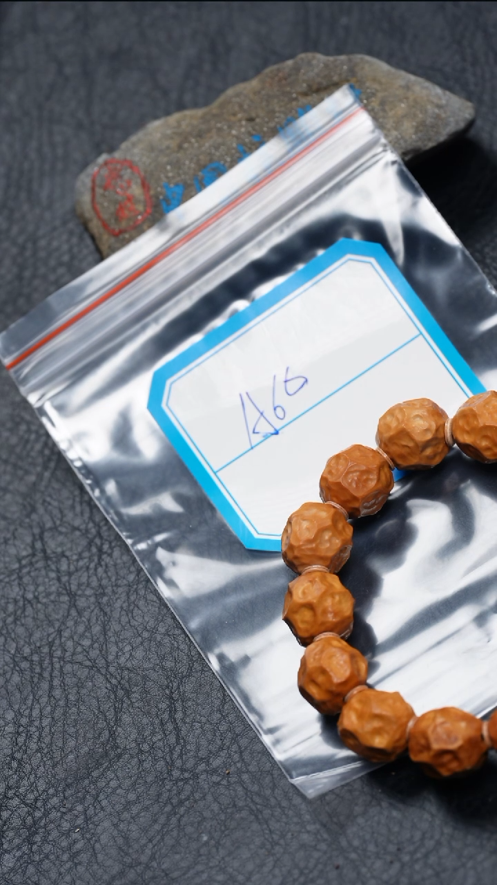 【闪购商品】橄榄核吊坠橄榄核