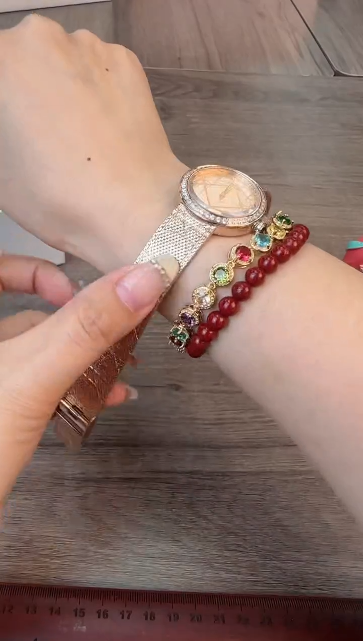 瓷片新号开播漏不停@@CQ1397