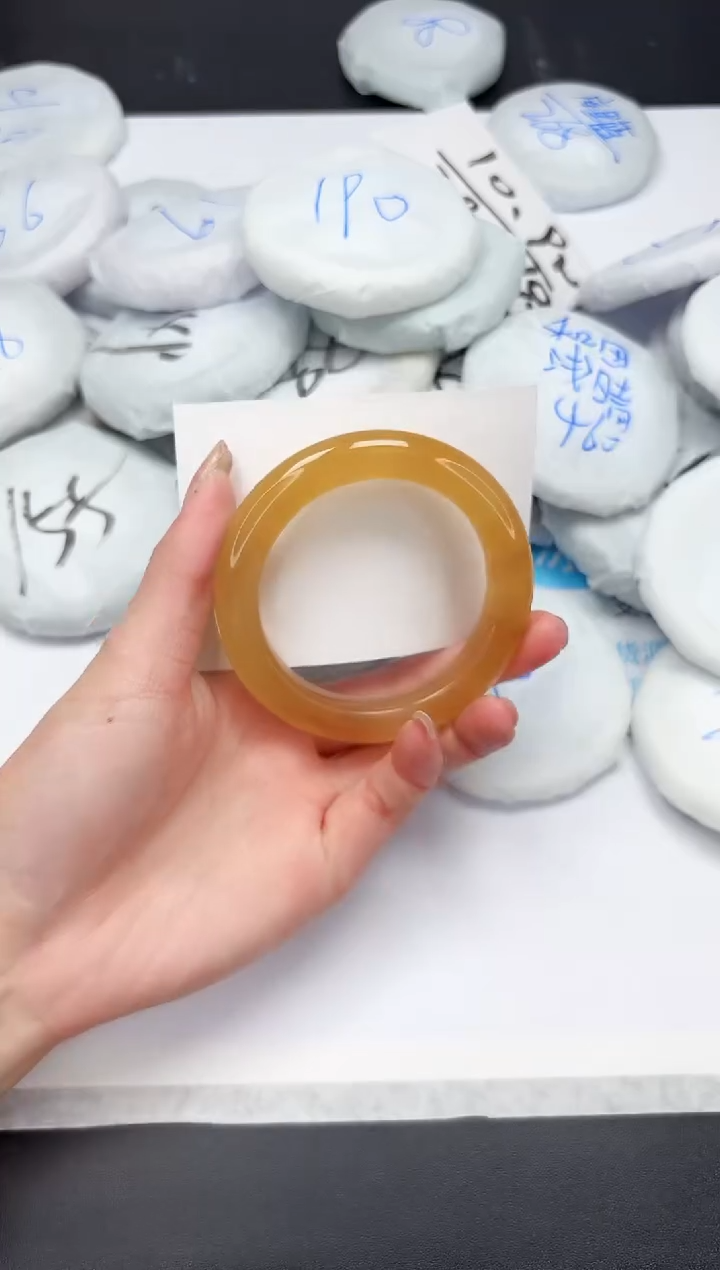 【闪购商品】石英质玉手镯未镶嵌A193-57.7