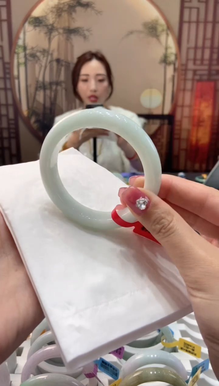 【闪购商品】翡翠手镯未镶嵌00009638