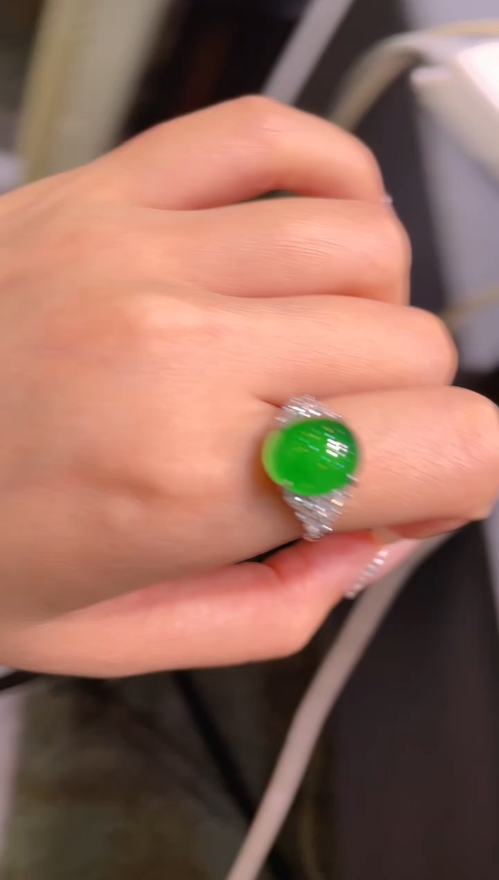 【闪购商品】翡翠吊坠(不含链)18K金镶嵌A60