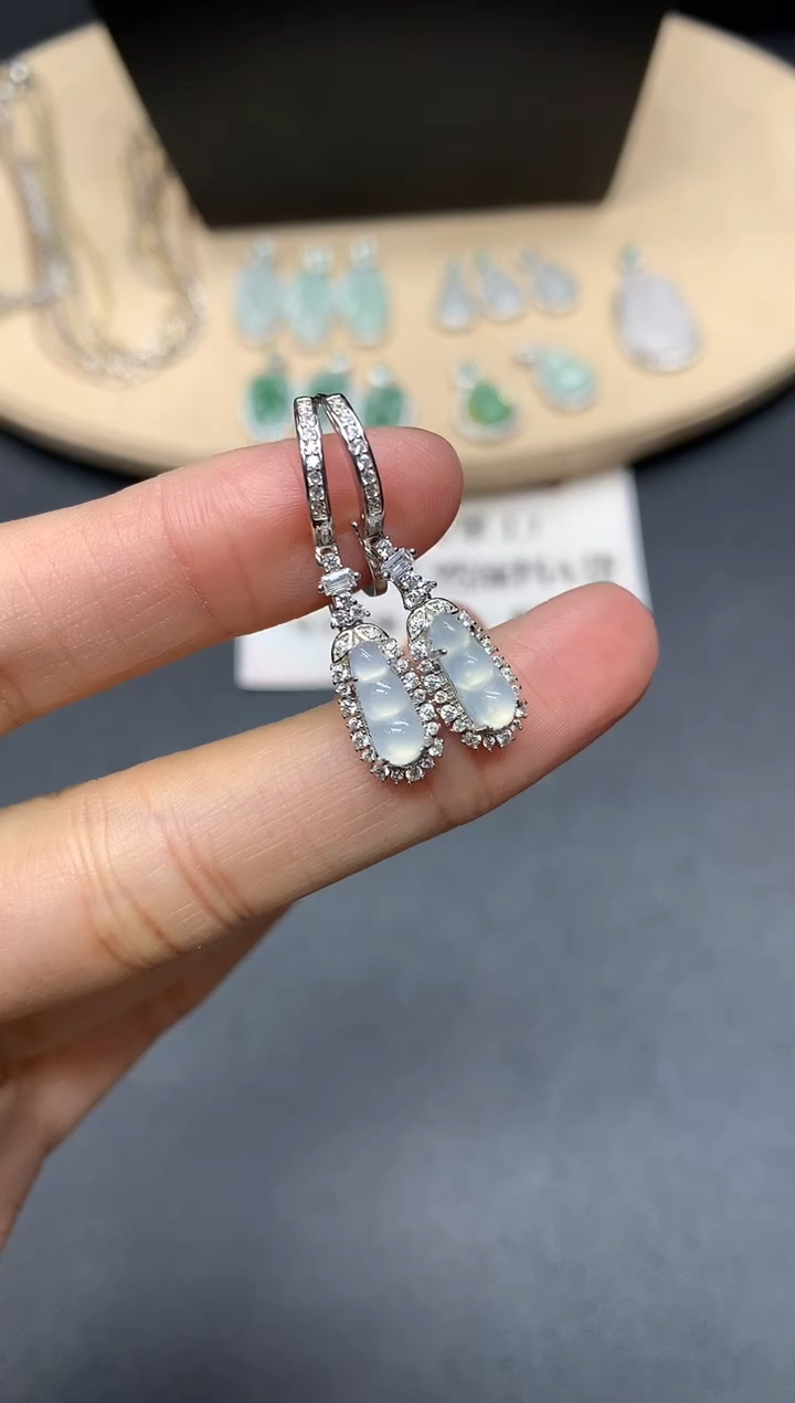【闪购商品】翡翠耳饰银S925镶嵌福豆【多样性发其一】