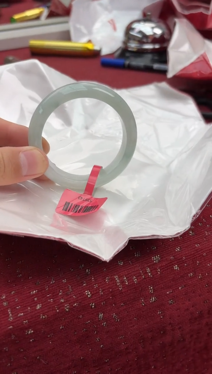 【闪购商品】翡翠手镯未镶嵌45手镯