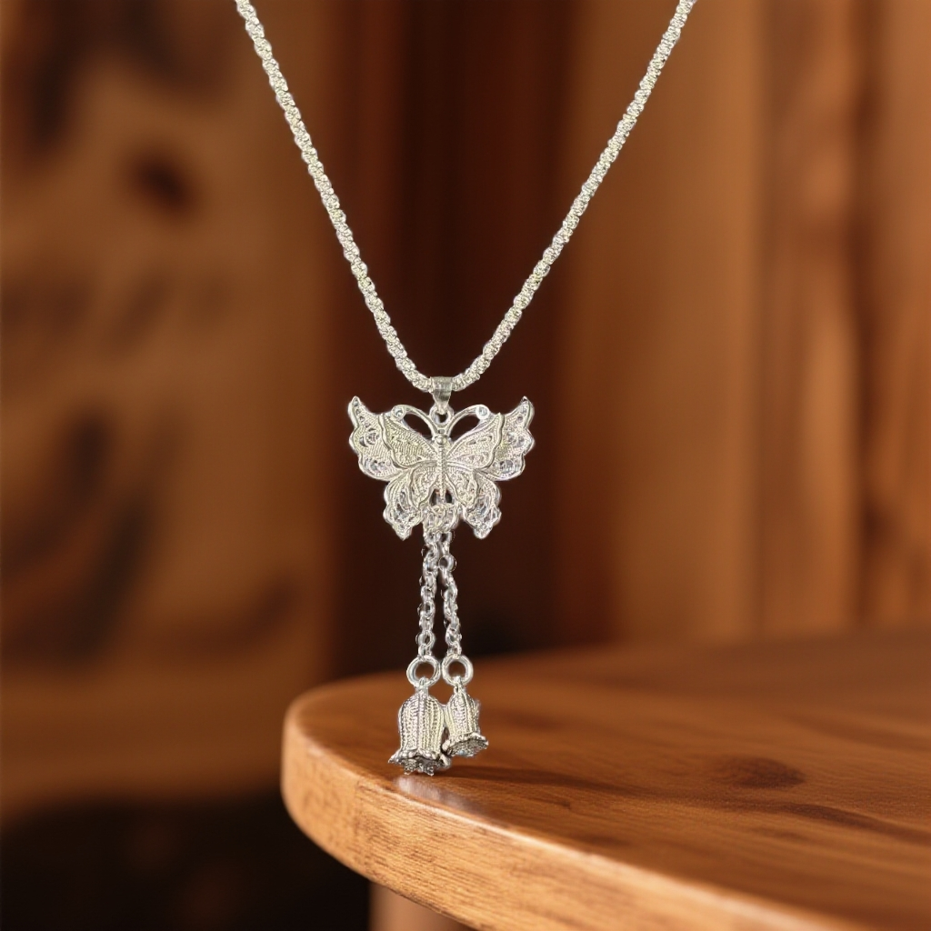 【抓紧处理】定制重工款气质风年味生肖挂饰 B740 蝴蝶项链