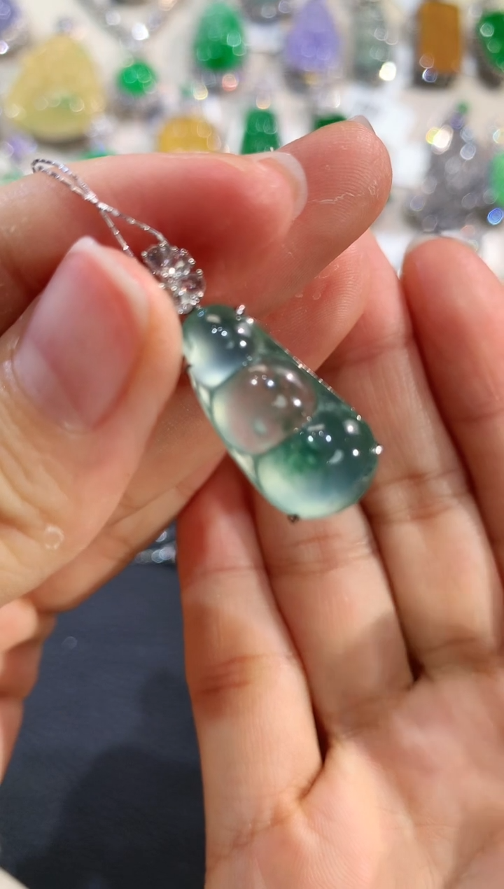 【闪购商品】翡翠吊坠(不含链)18K金镶嵌e52