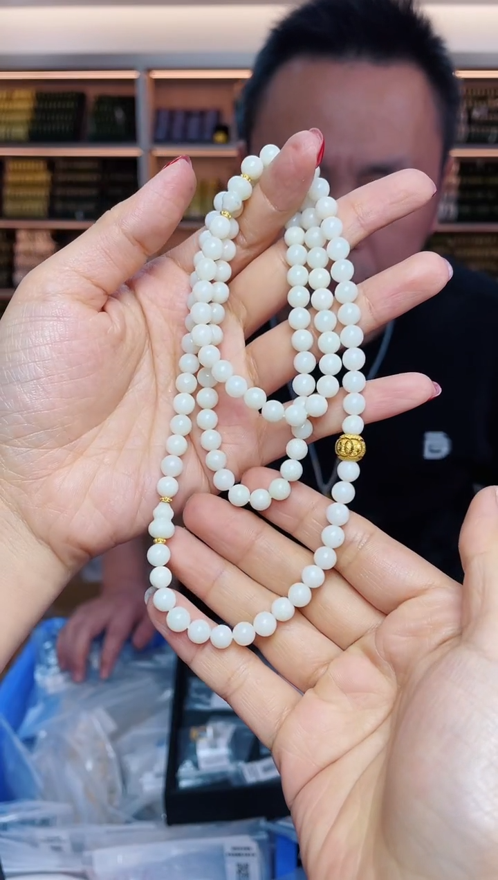 【闪购商品】和田玉`未镶嵌多样性发一件