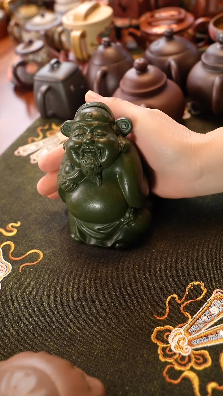 茶壶紫砂绿泥财神