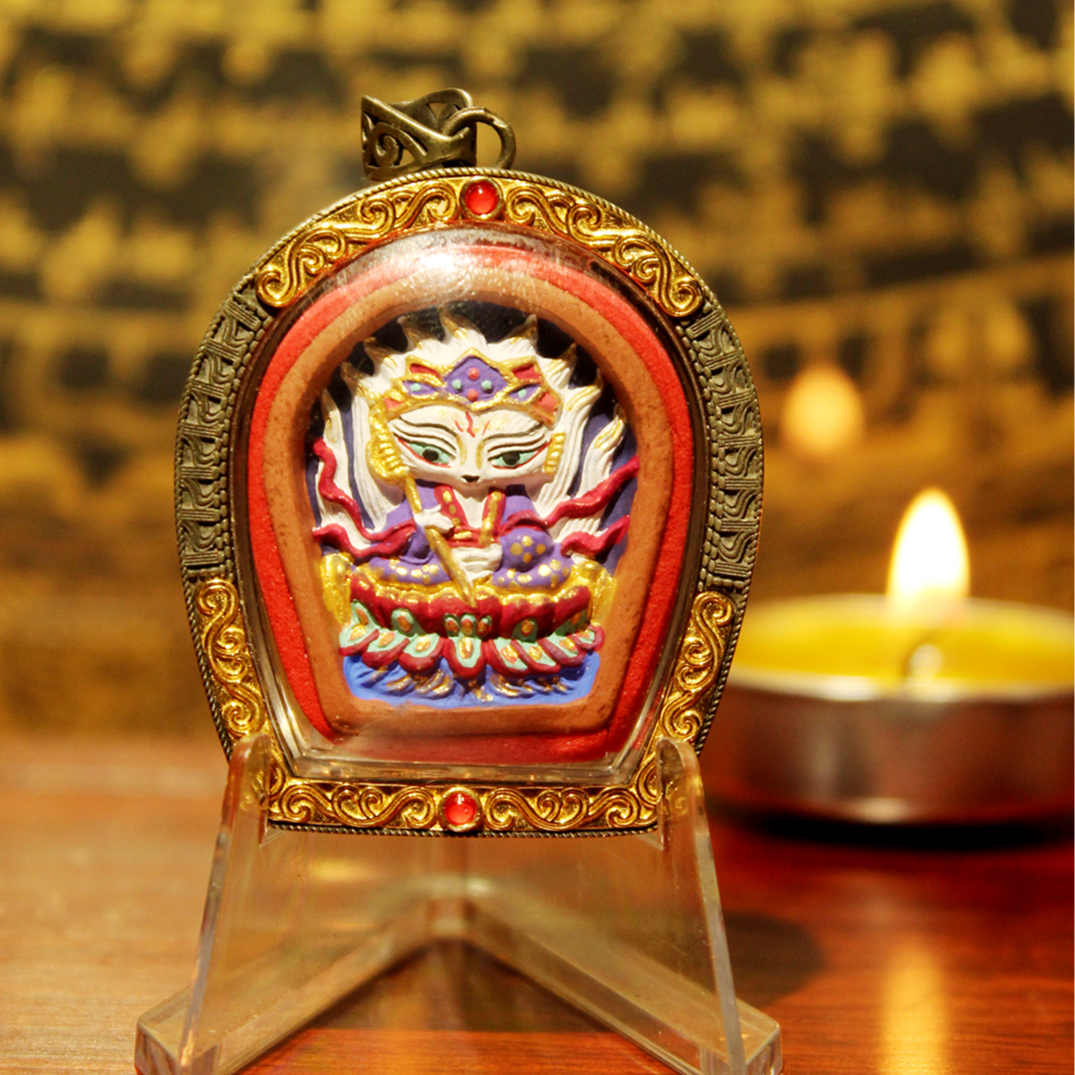 钛钢亚克力吊坠 手绘擦擦小九狐狐