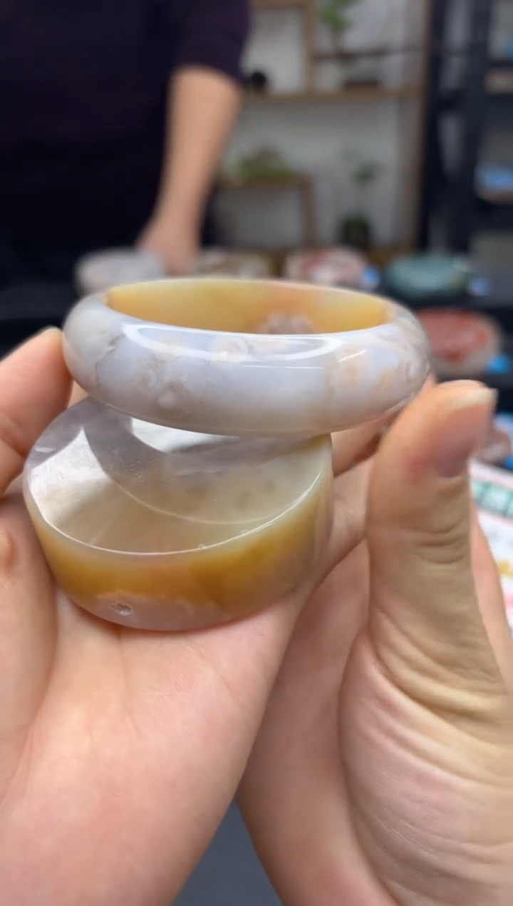 【闪购商品】石英质玉手镯未镶嵌A27(62圈赠送镯心)