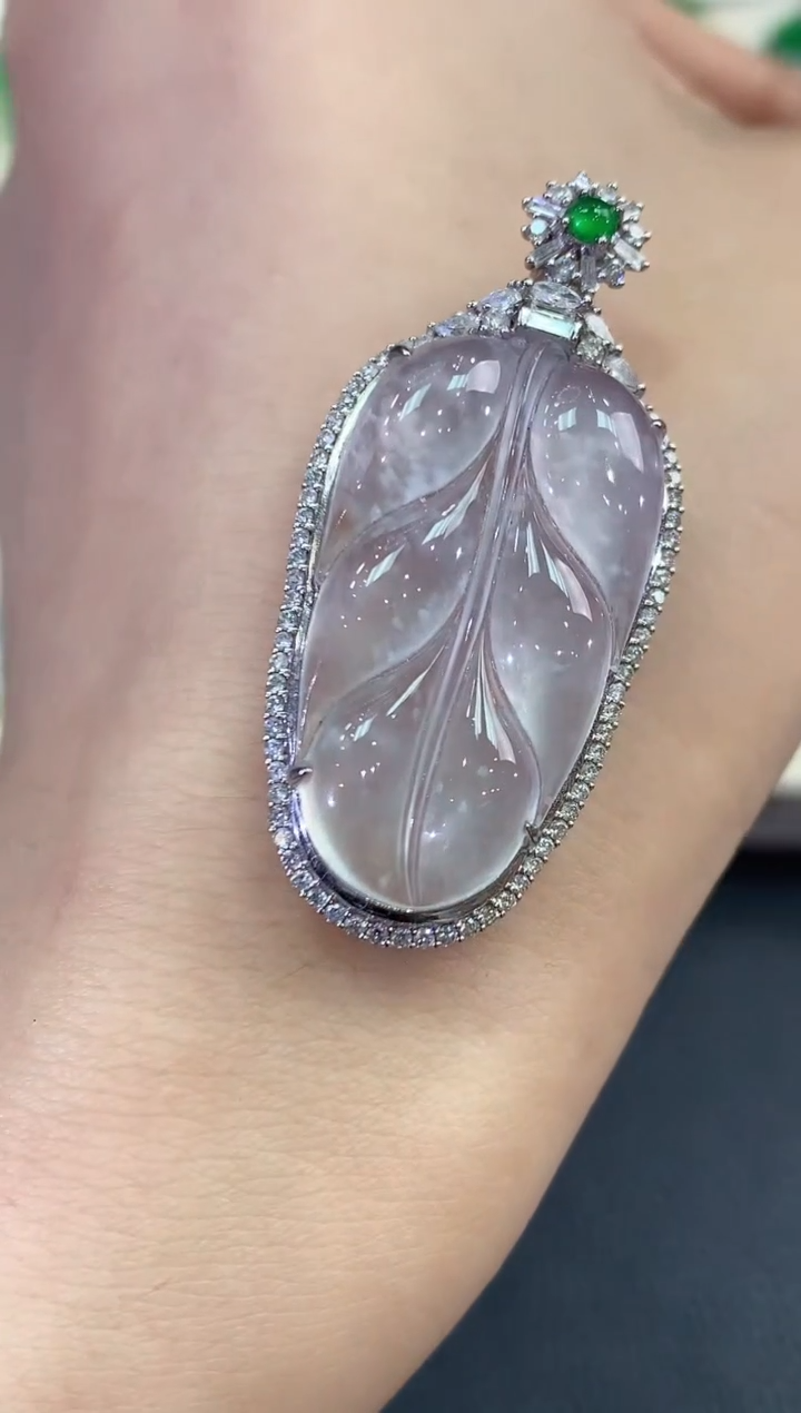 【闪购商品】翡翠吊坠(不含链)18K金镶嵌B149