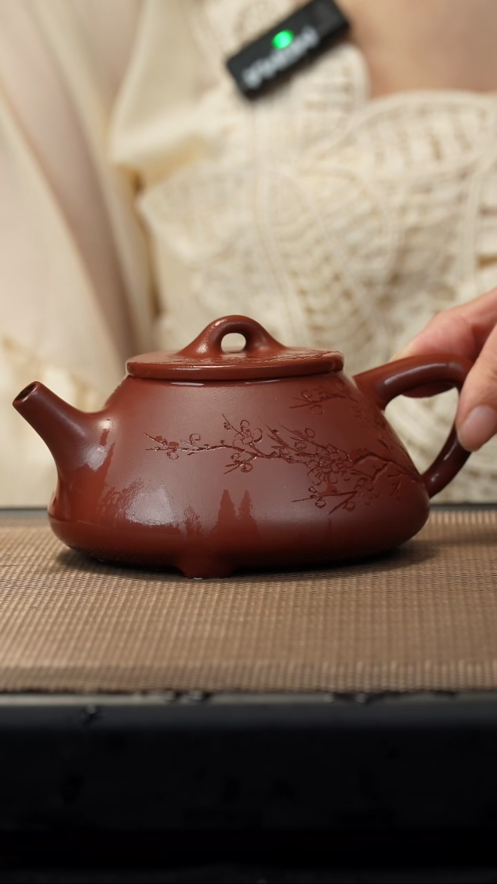 茶壶紫砂红皮龙刻绘平盖260cc