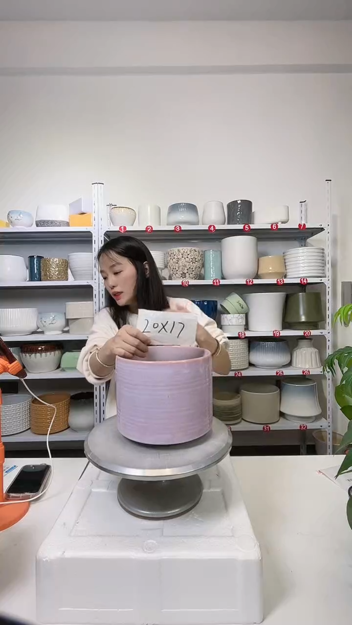 【闪购商品】陶瓷罗马粉紫渐变中号20*17