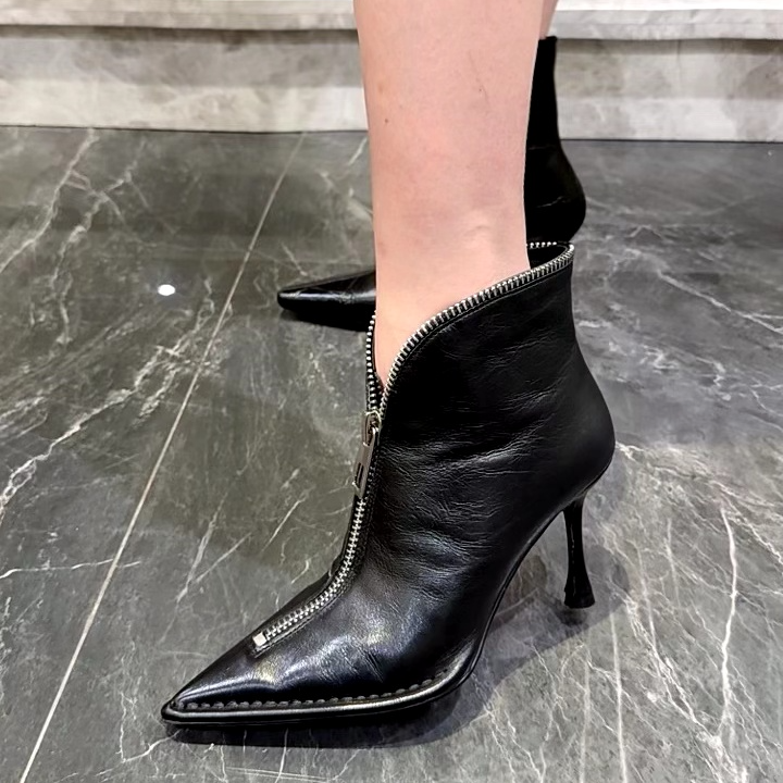 时尚设计款气质百搭女靴2245-02