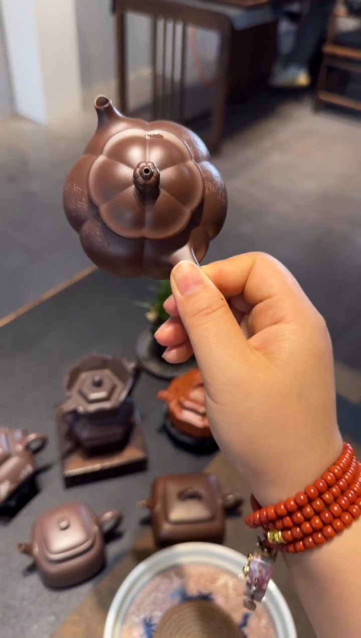 茶壶紫砂大鱼海棠