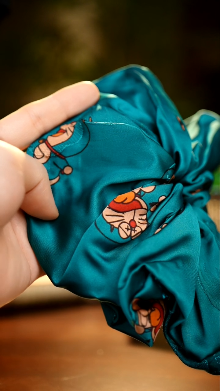 刺绣黑色抓夹和S57