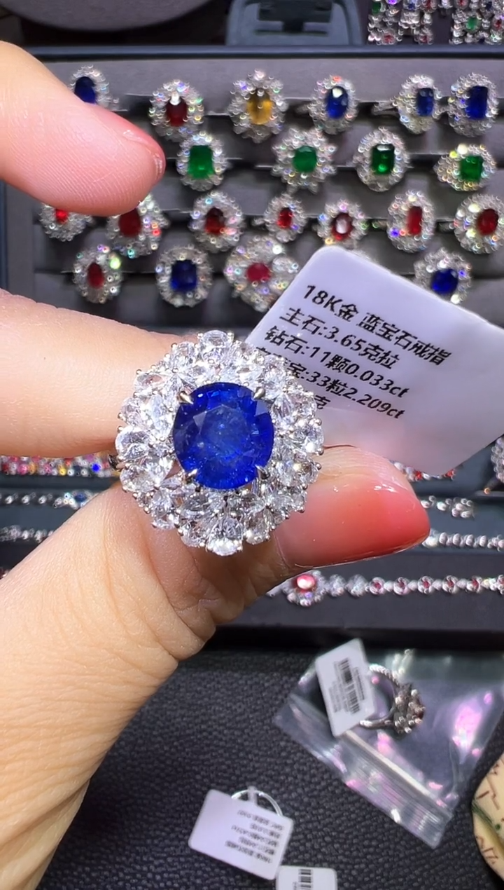 皇家蓝戒指蓝宝石18K金镶嵌3.65ct