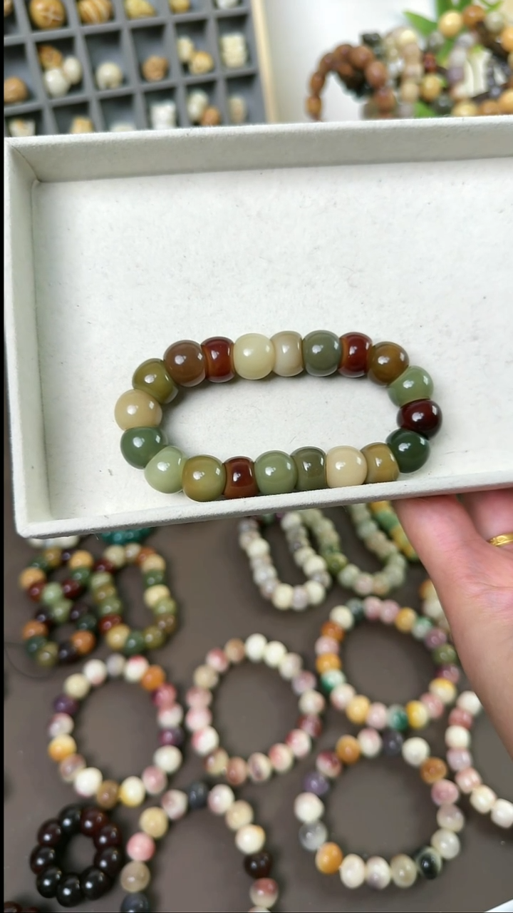 吊坠菩提根/象牙果圣诞款大肠放红绿色备珠（默认微瑕）