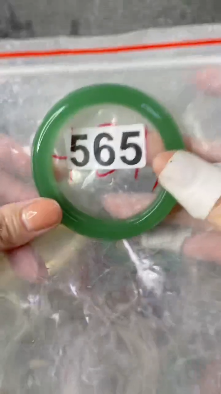 【闪购商品】石英质玉手镯未镶嵌5455+565