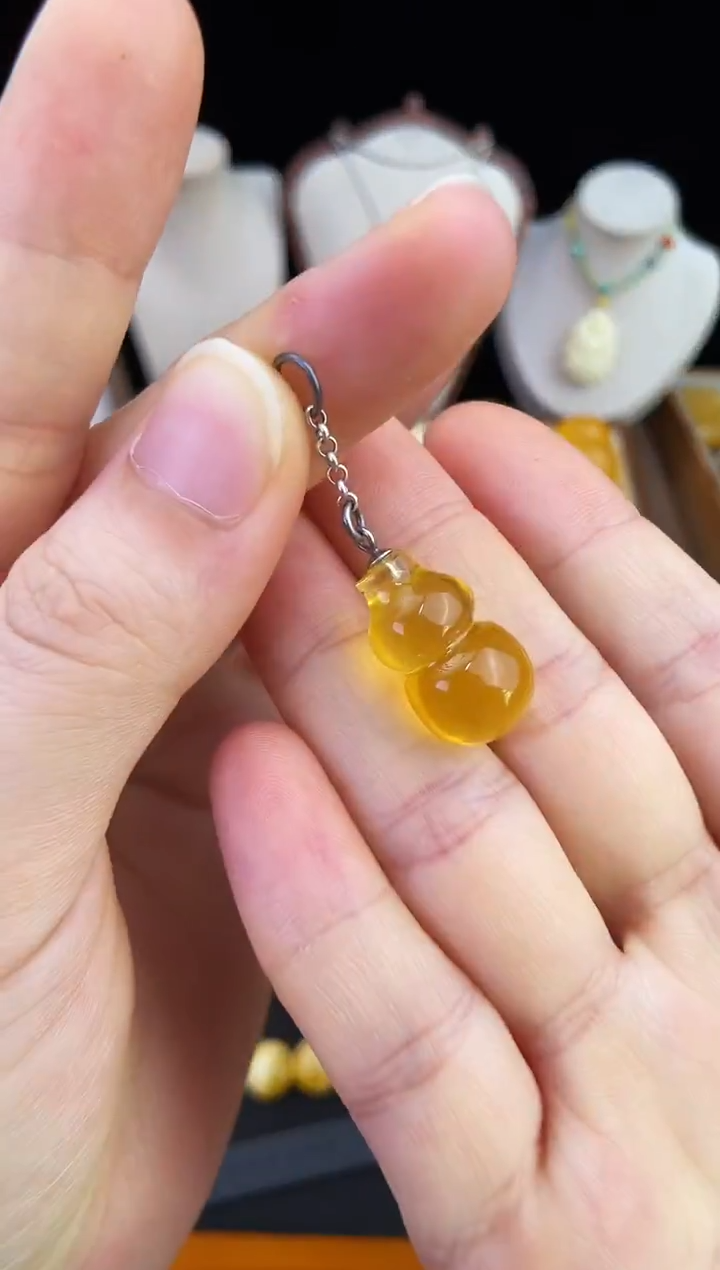 琥珀未镶嵌珠宝奇石柒月