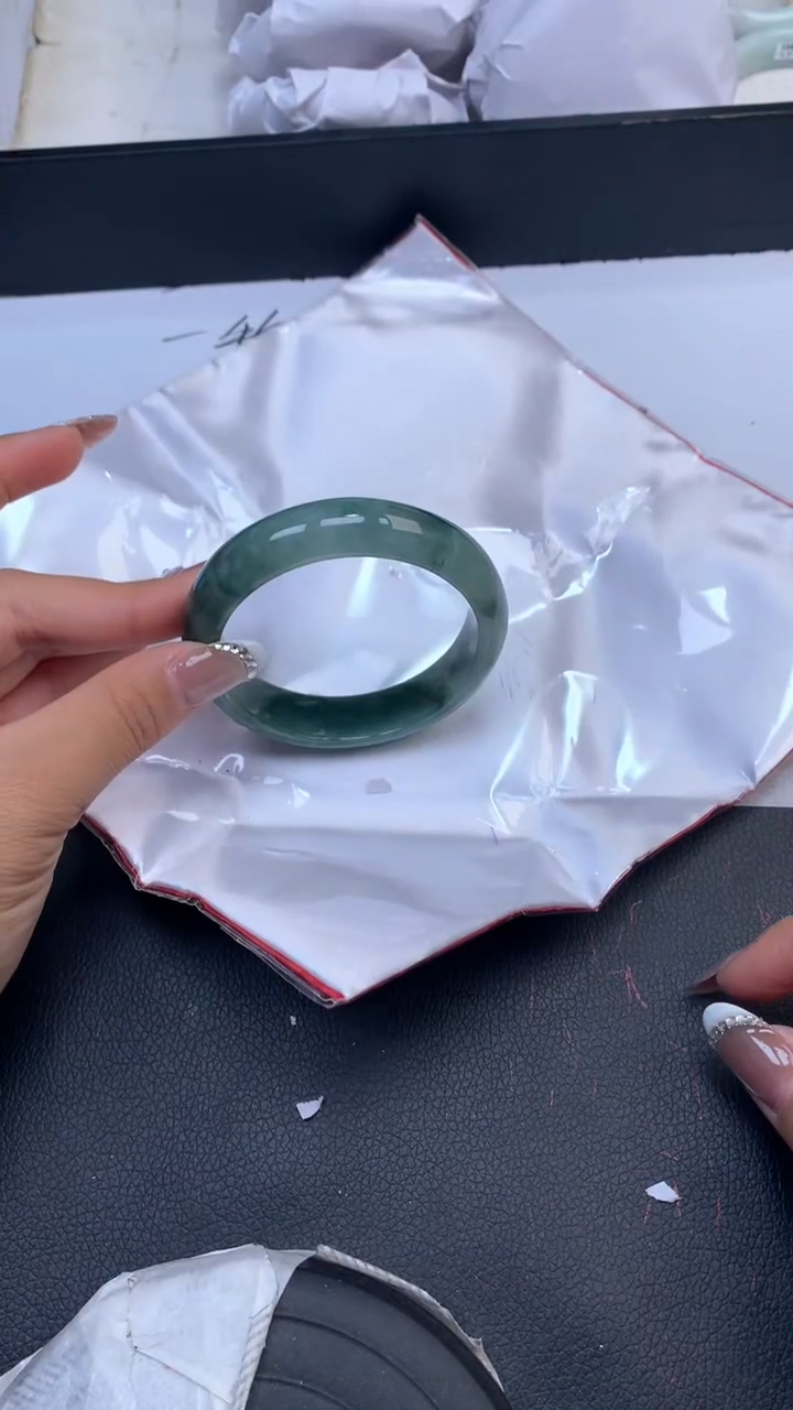 【闪购商品】翡翠手镯未镶嵌天然缅甸A货翡翠手镯