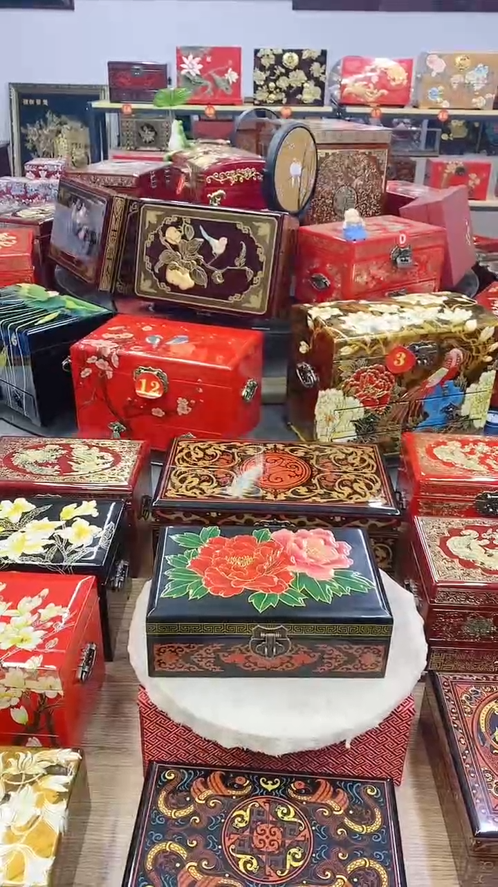 【闪购商品】23黑底双层手推漆花开富贵