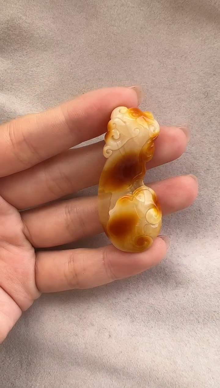 【闪购商品】琥珀裸石未镶嵌10209277-吊坠