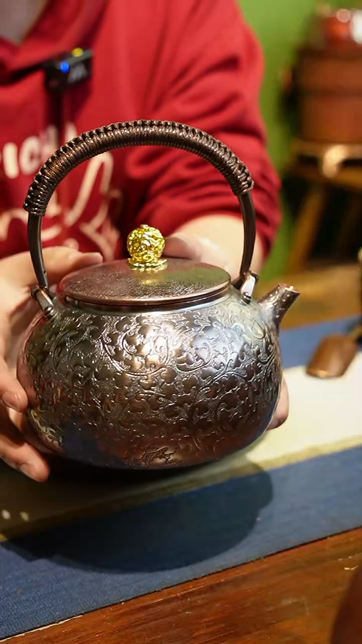 【闪购商品】纯紫铜新款缠枝莲文烧水壶