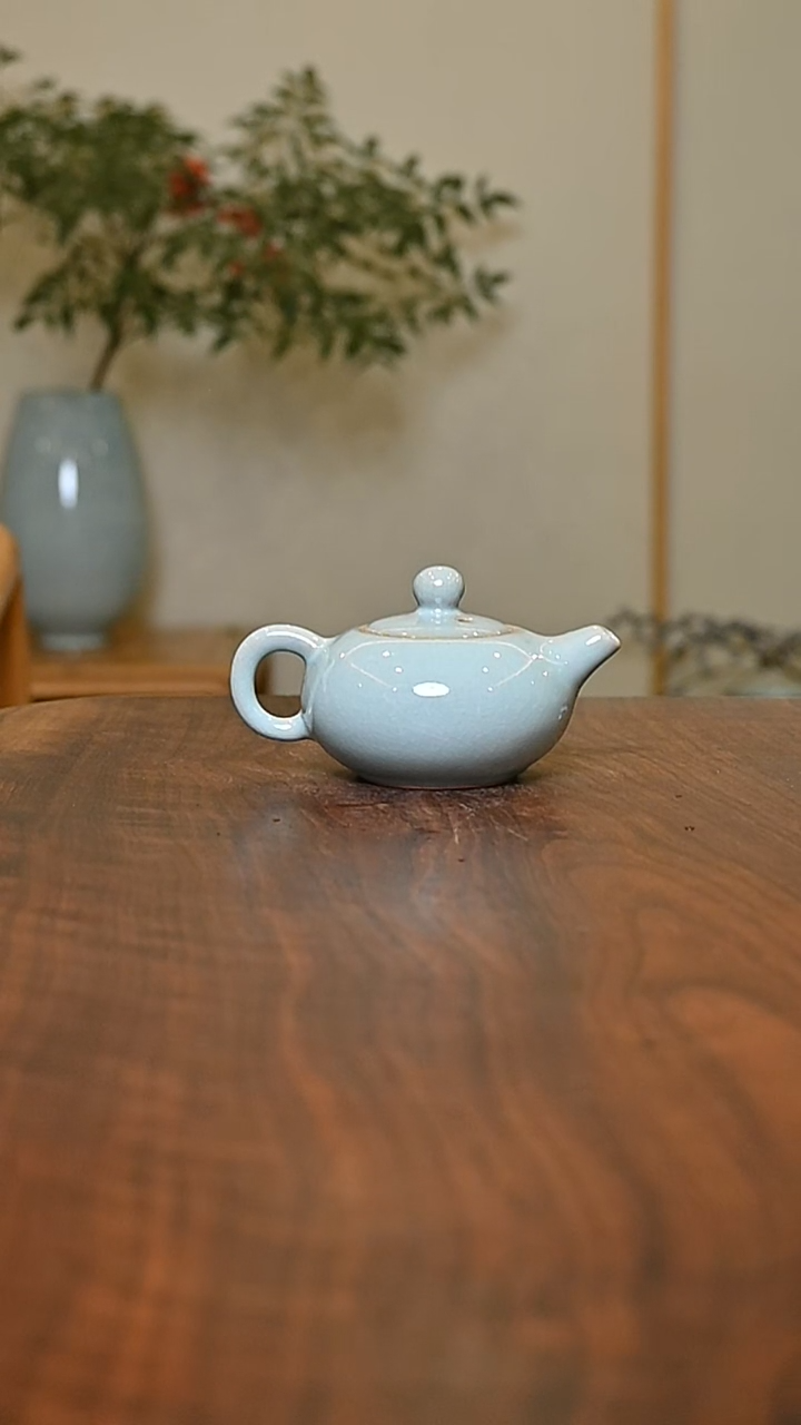 卜*72#乾坤壶 天青 微瑕 朱家汝窑款