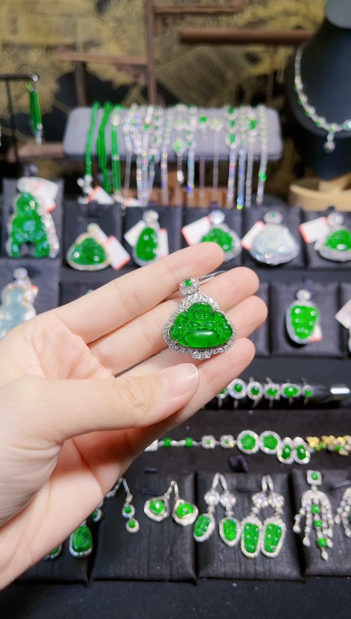【闪购商品】翡翠颈饰银S925镶嵌佛公吊坠