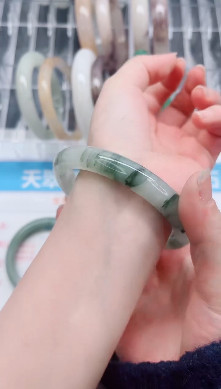 【闪购商品】石英质玉手镯未镶嵌A348-62.6