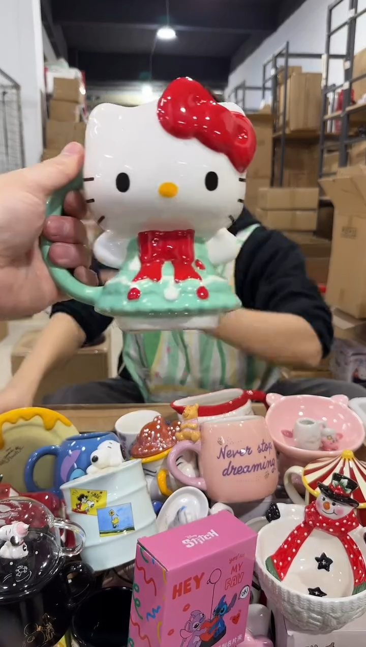 瓷片绿色裙子kt全身杯