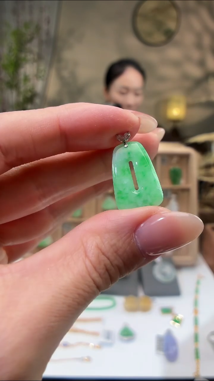 吊坠(不含链)18K金镶嵌翡翠翡翠