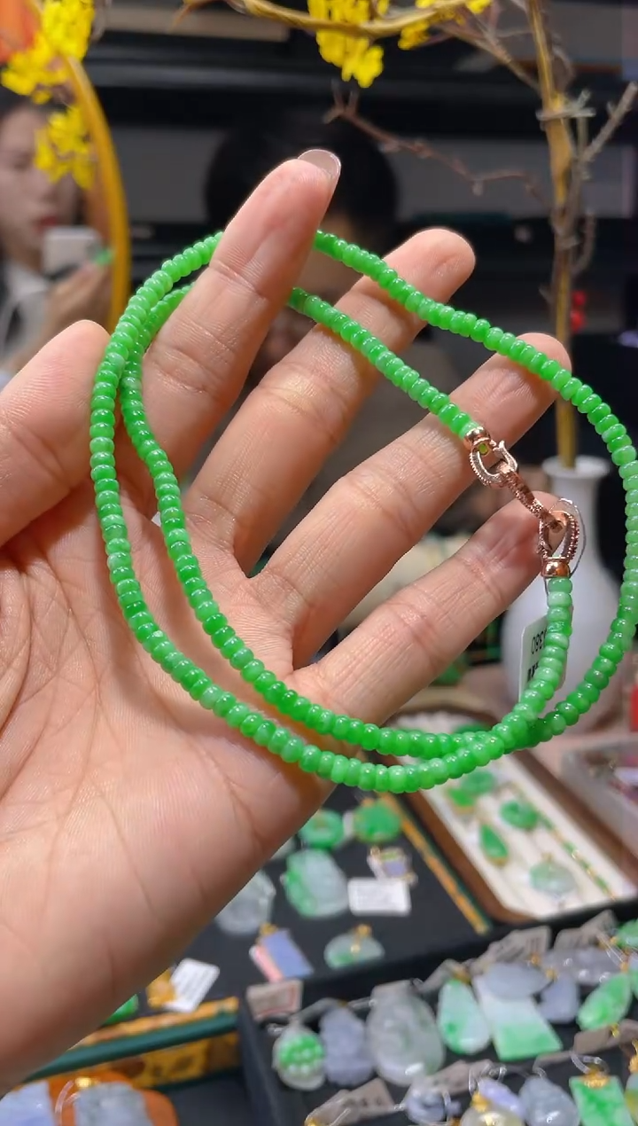 【闪购商品】翡翠颈饰未镶嵌假一赔三