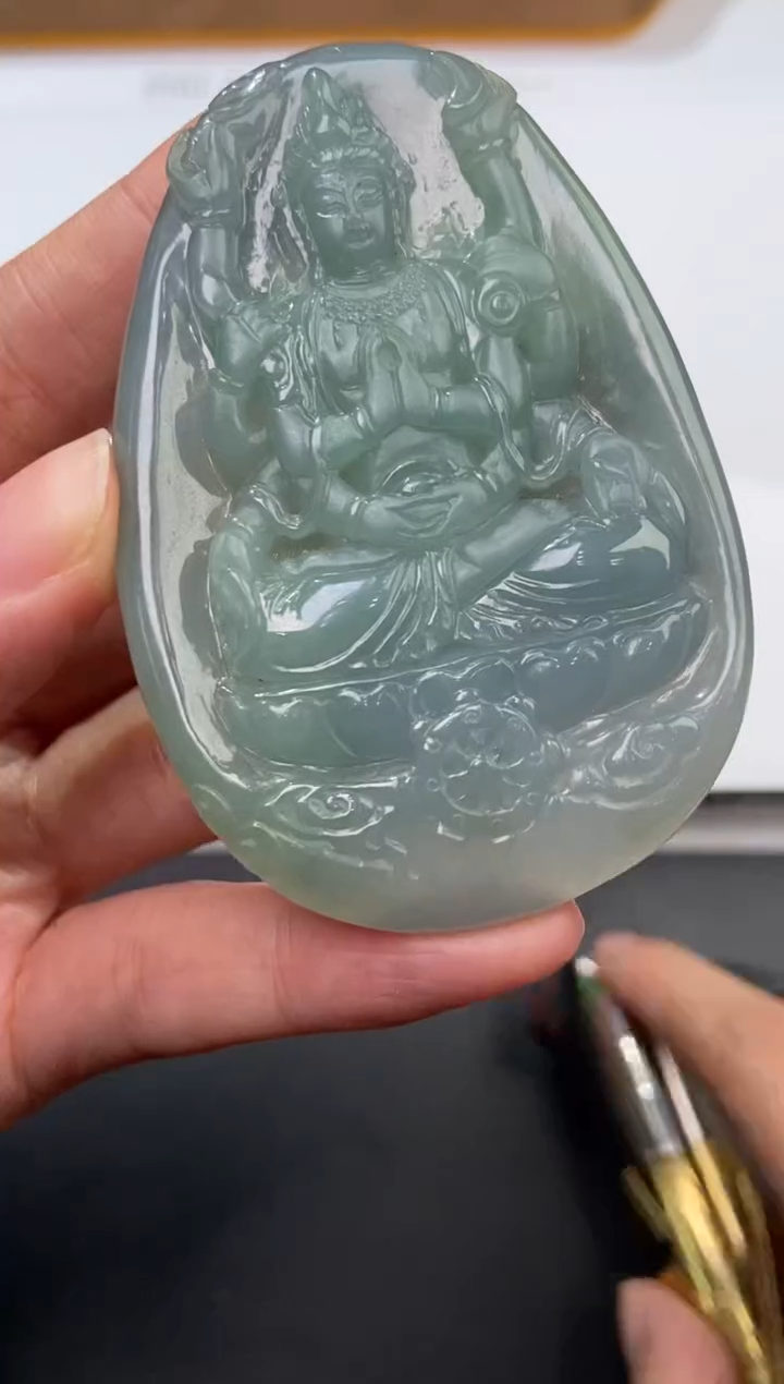 未镶嵌挂件翡翠371554    多人  