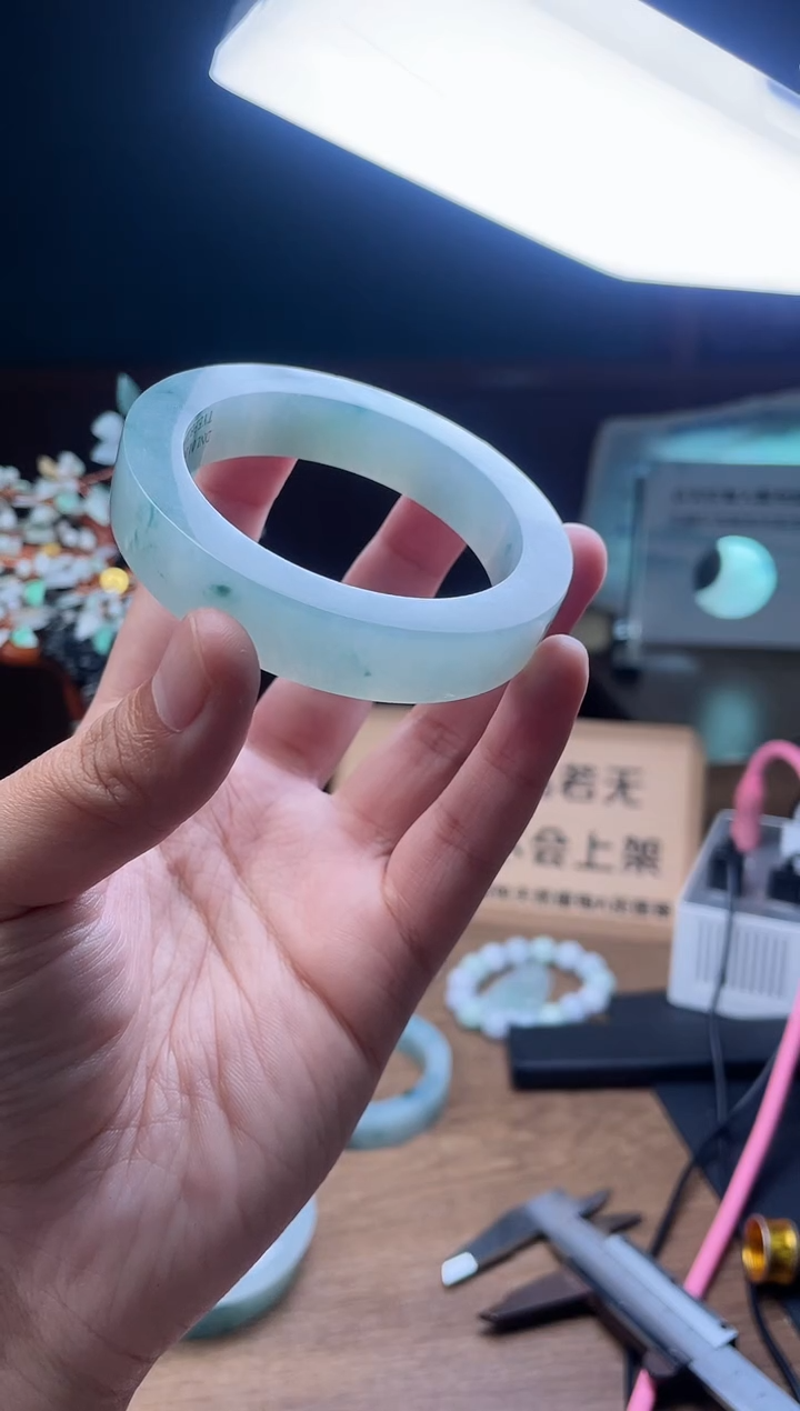 【闪购商品】定制翡翠手镯未镶嵌定制