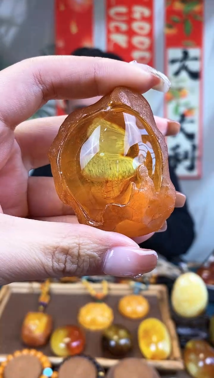 【闪购商品】琥珀裸石未镶嵌基地发货 一物一证 顺丰包邮