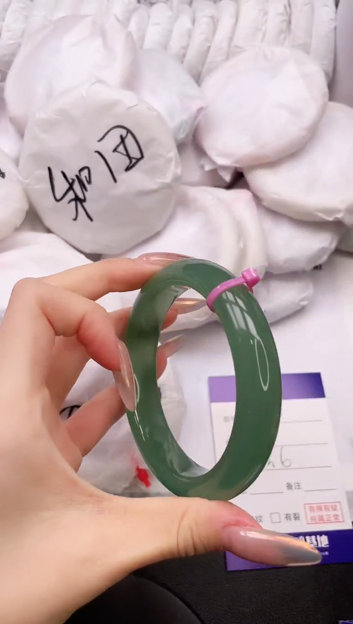 【闪购商品】石英质玉手镯未镶嵌4K473-62