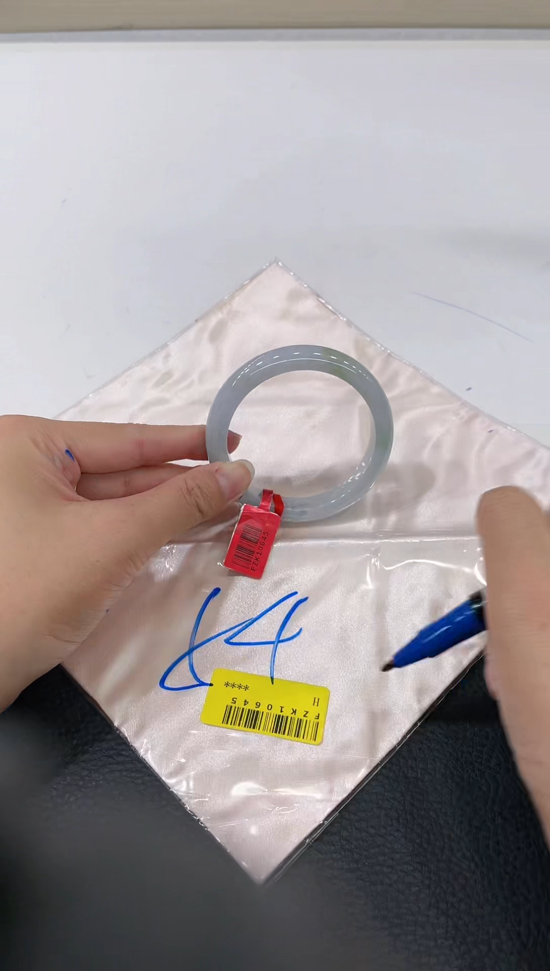 【闪购商品】翡翠手镯未镶嵌手镯