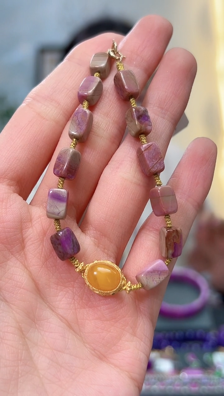 【闪购商品】银S925镶嵌苏纪石（舒俱来）手链1