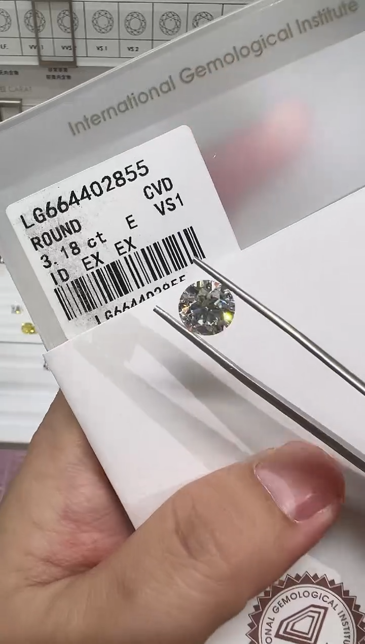 【闪购商品】实验室培育钻石裸石未镶嵌@ 3.18ct先鉴赏，再定制！